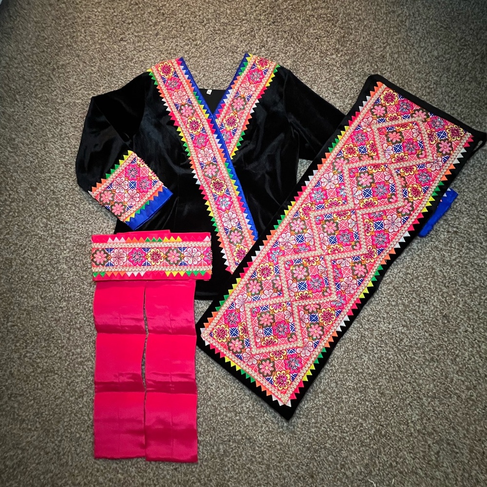 Beautiful Hmong coj cis handmade outfit!